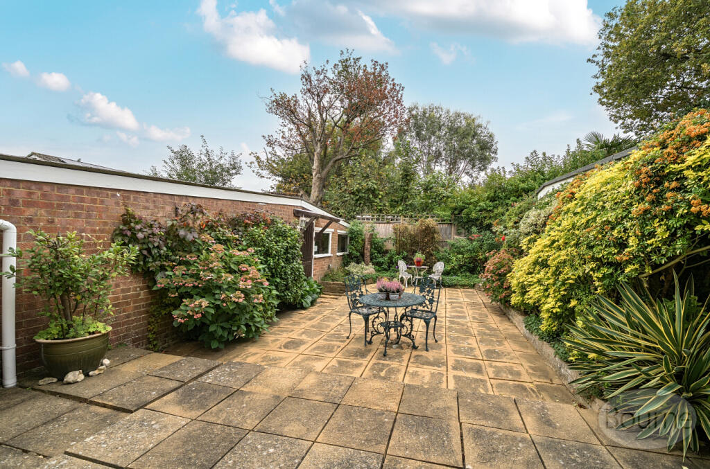 9881ba16-5eab-499...