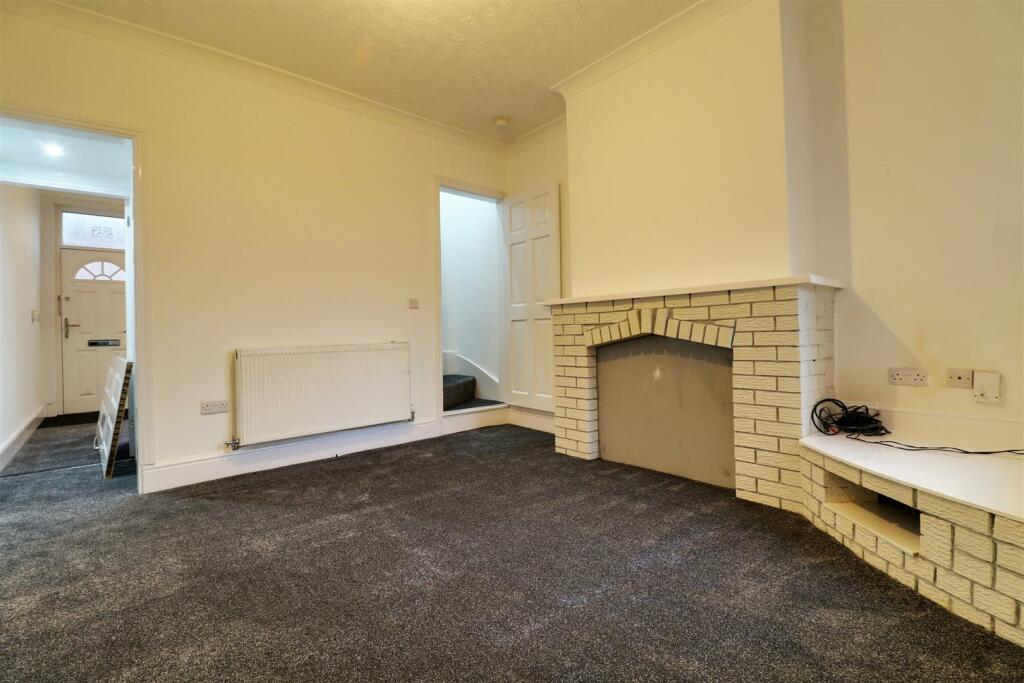 55 Blakenhall Lane dining room 2.jpg