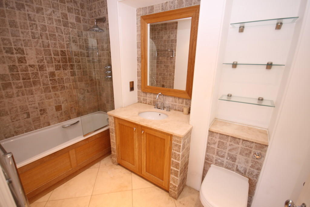 Ensuite