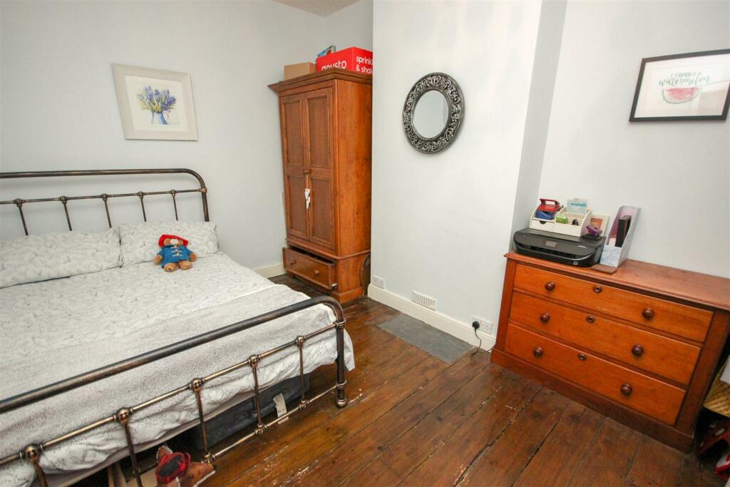 Bedroom 2.jpg