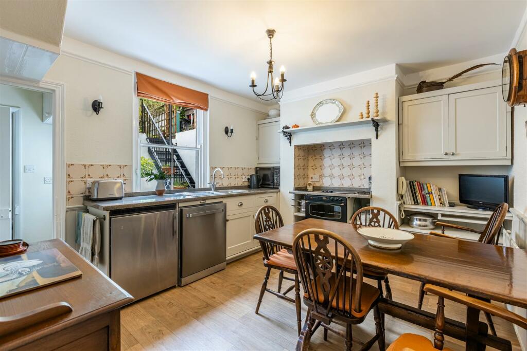 A01 - 45 Sandquay Road Dartmouth - 230911.jpg