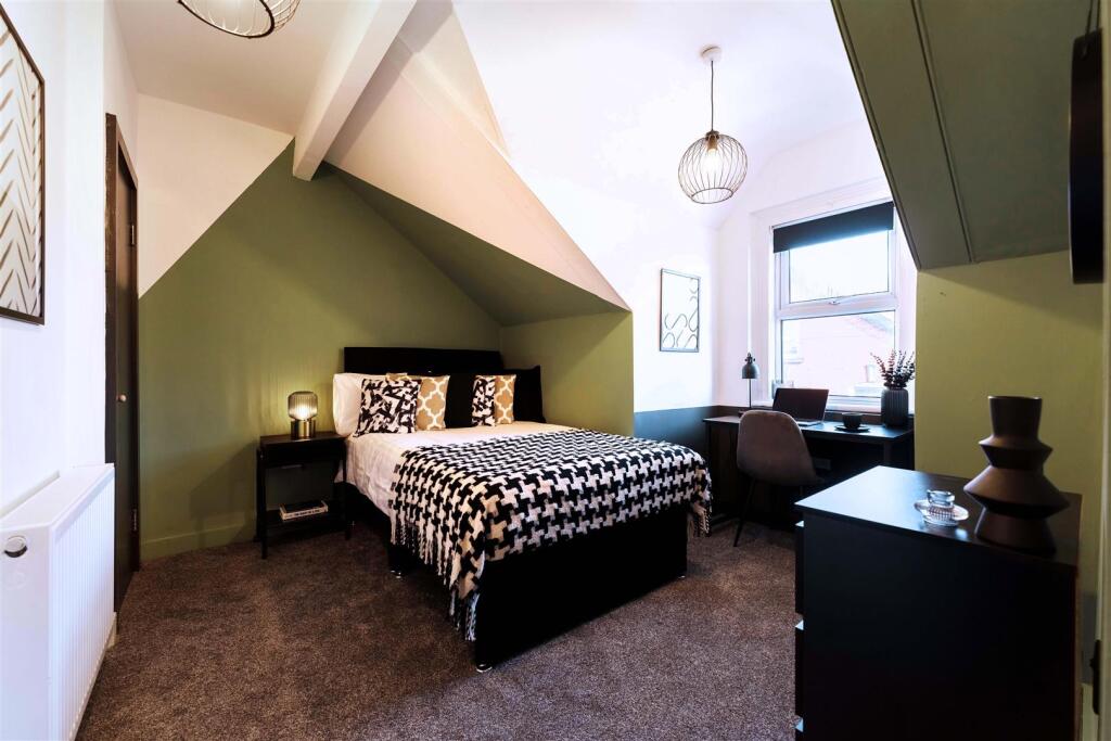 Room 5_top floor 1.jpg