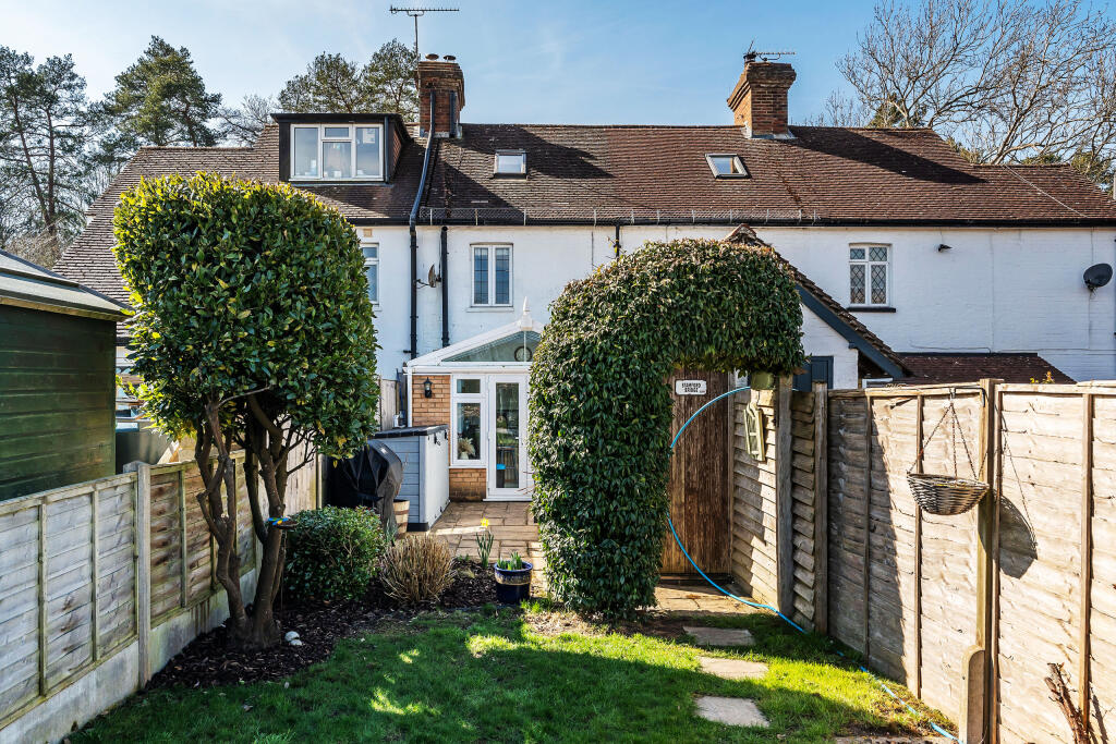 3-Uckfield-Cottage-12