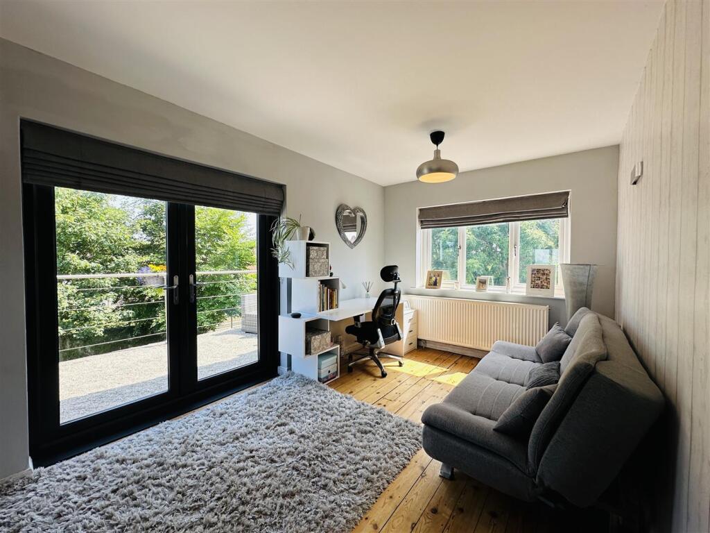 Upstairs Lounge