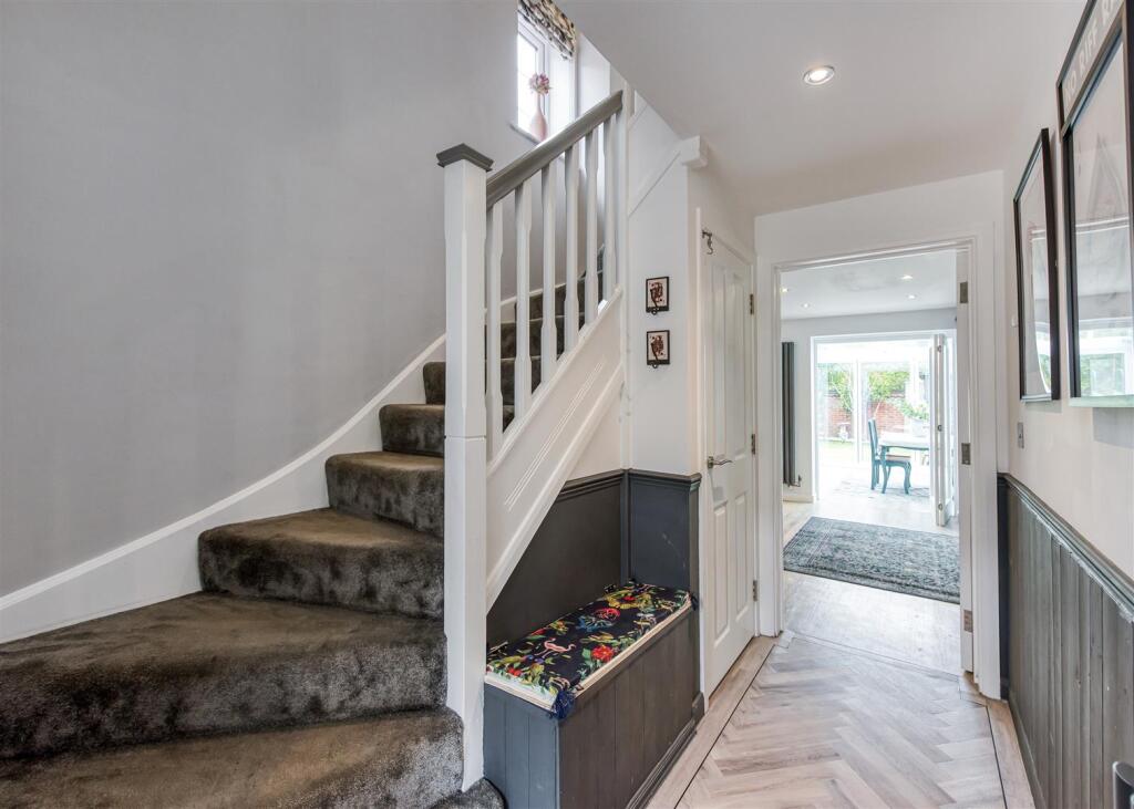 43 Henry Fowler Drive-01.jpg