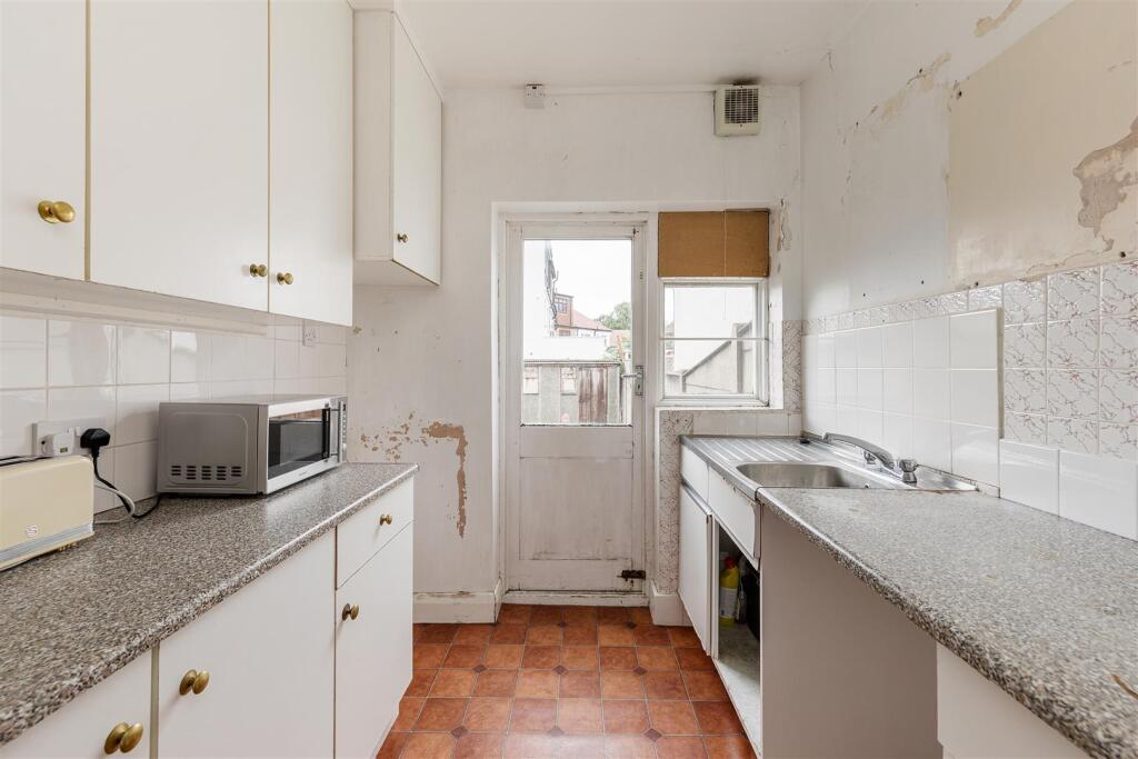 Hall Lane, E4