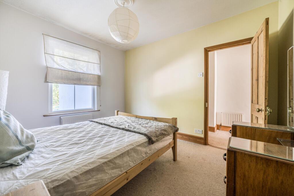 1353571-4-68cd421...