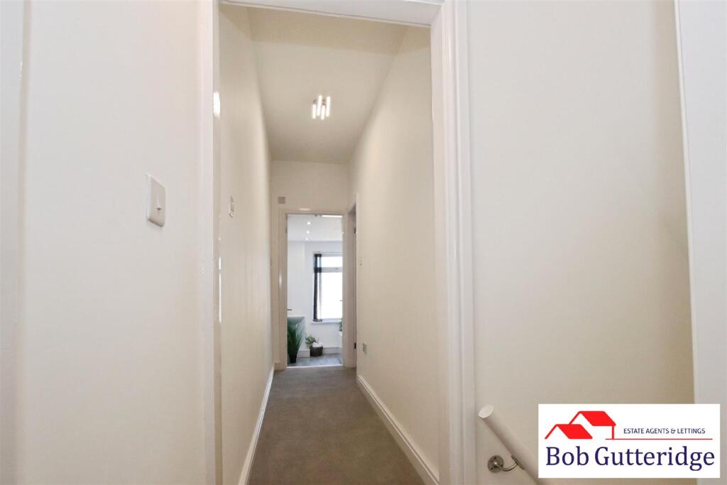 FIRST FLOOR LANDING
