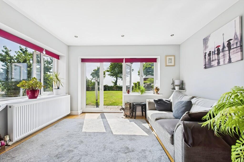 5575f3c9-CAM01085...