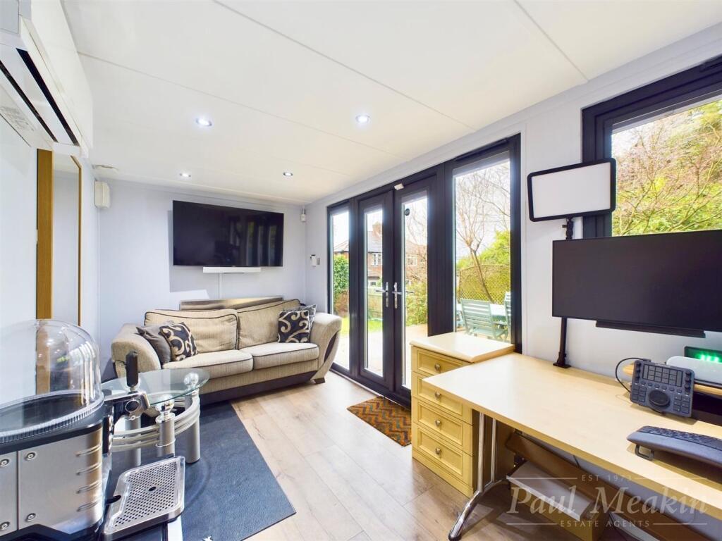 Garden Home Office