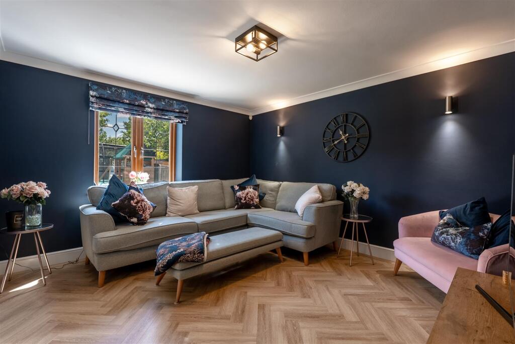 Courtney House-24.jpg