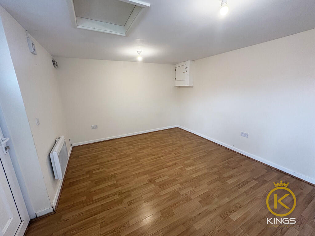 125 EASTNEY STUDI...