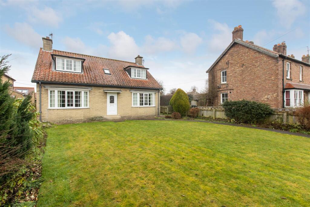 Station Road 9A External-3.jpg