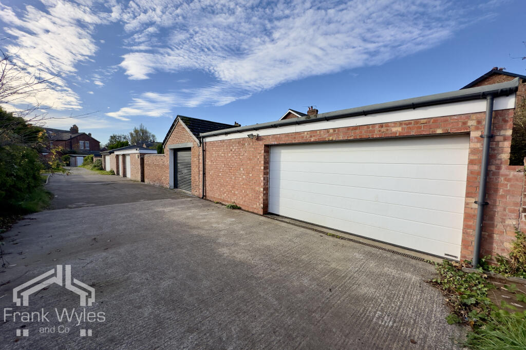 20251023_093157408_iOS