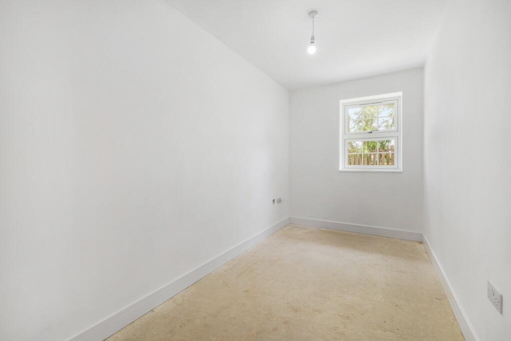 Office/Bedroom 4