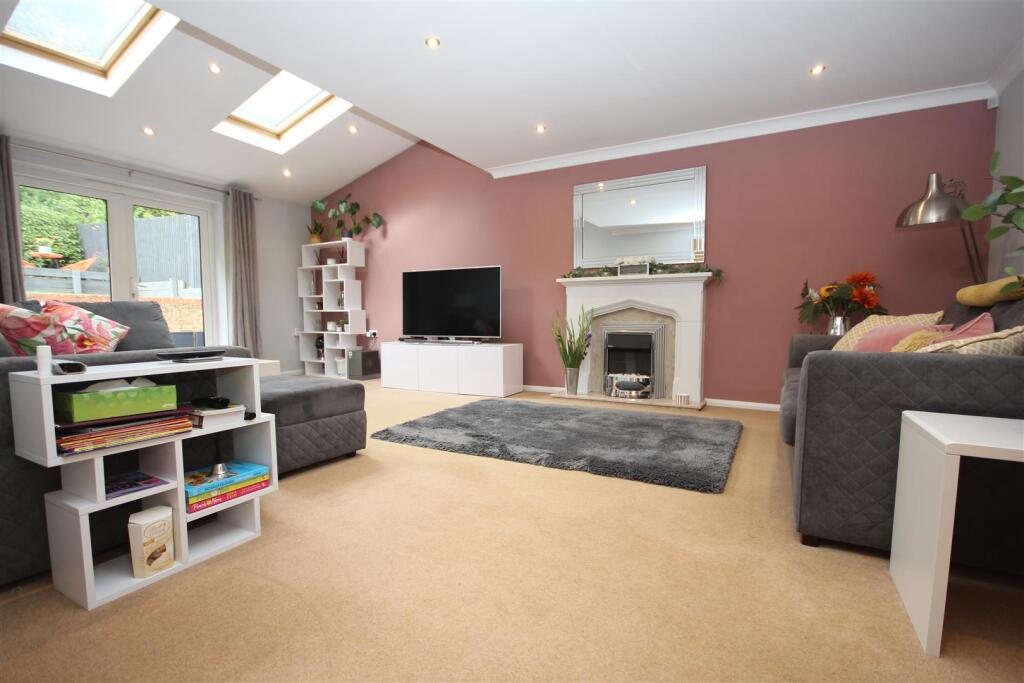 2022-10-24 22.12.35-1.jpg