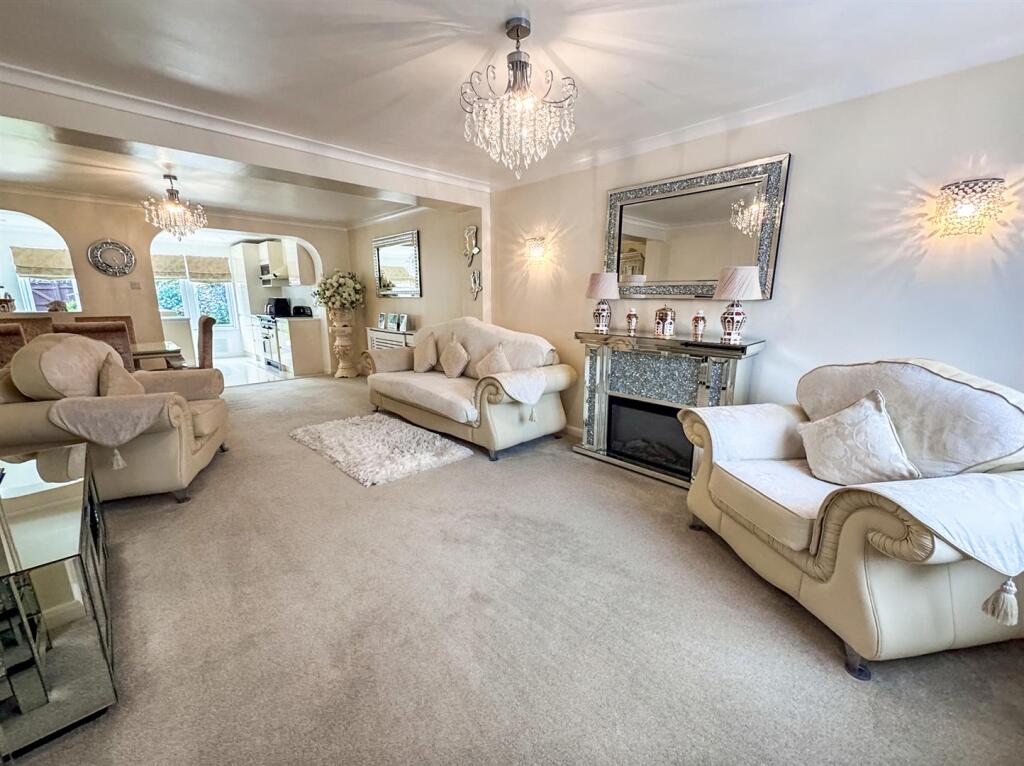 Screenshot 2025-08-19 at 10.15.07.jpg