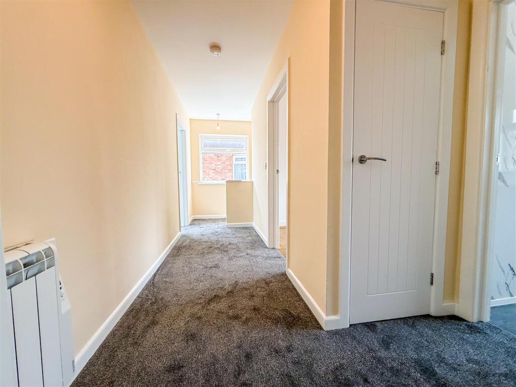 FIRST FLOOR HALLWAY