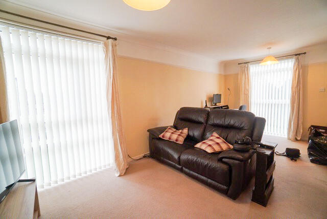 Lounge 1 
