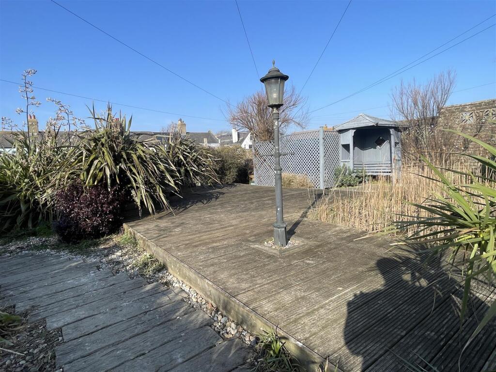 Keelan garden 1.JPG