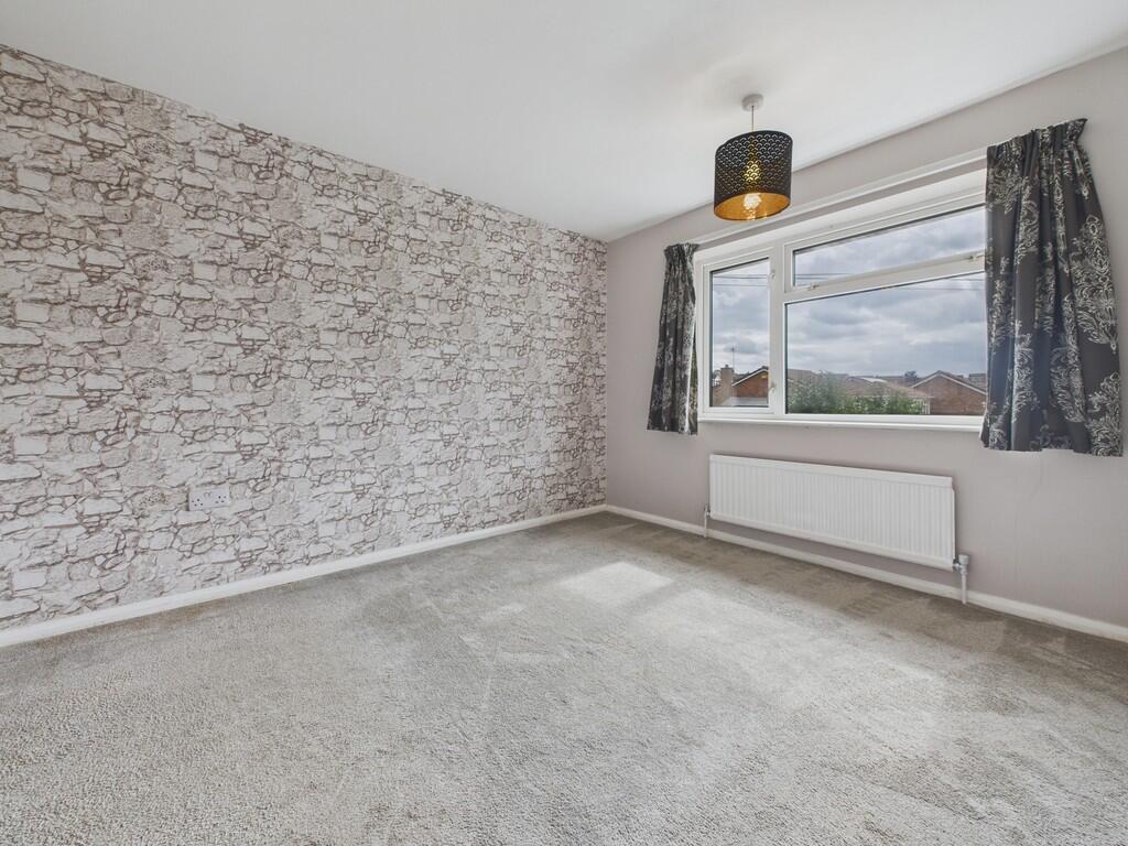 CAM04273G0-PR0182...