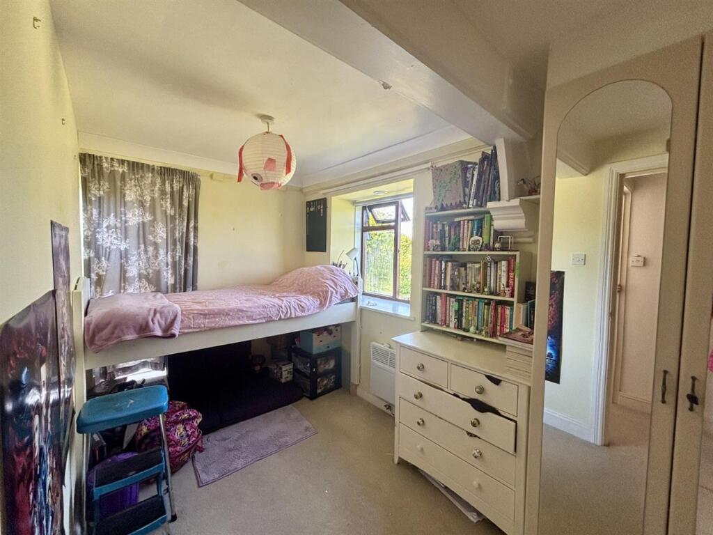 Bedroom 2.jpg