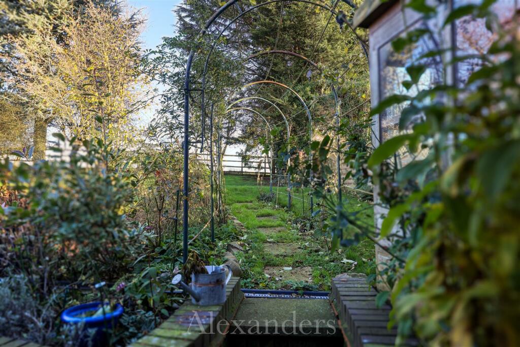 14 Highfield End-09.jpg