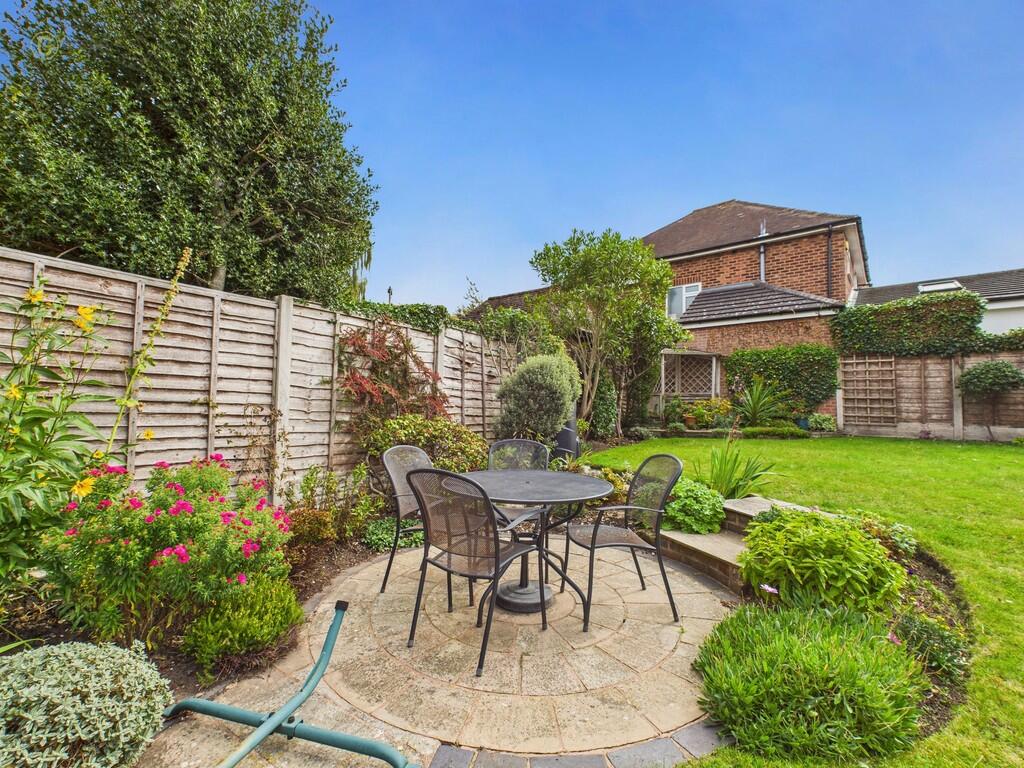 CAM03830G0-PR0216...