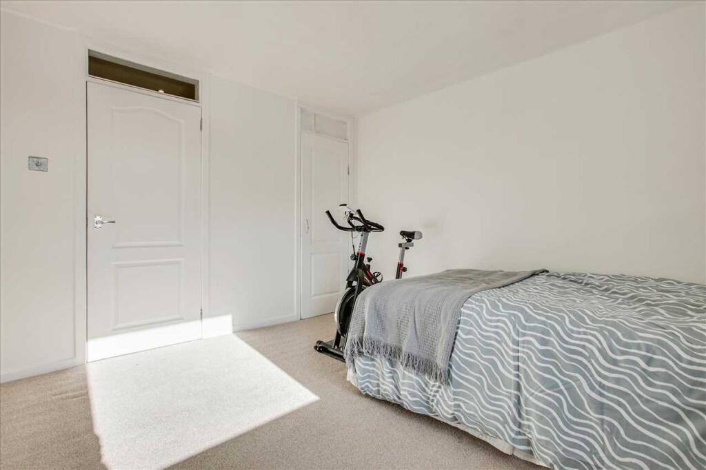 Bedroom Two (2)