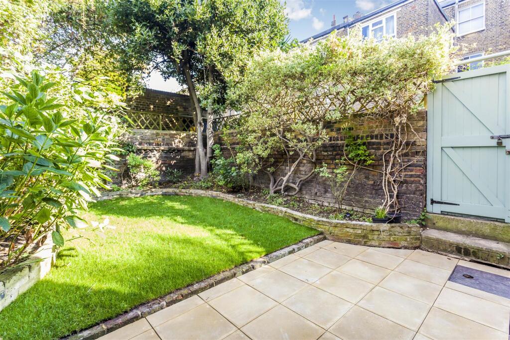 Hebron Road - Garden.jpg