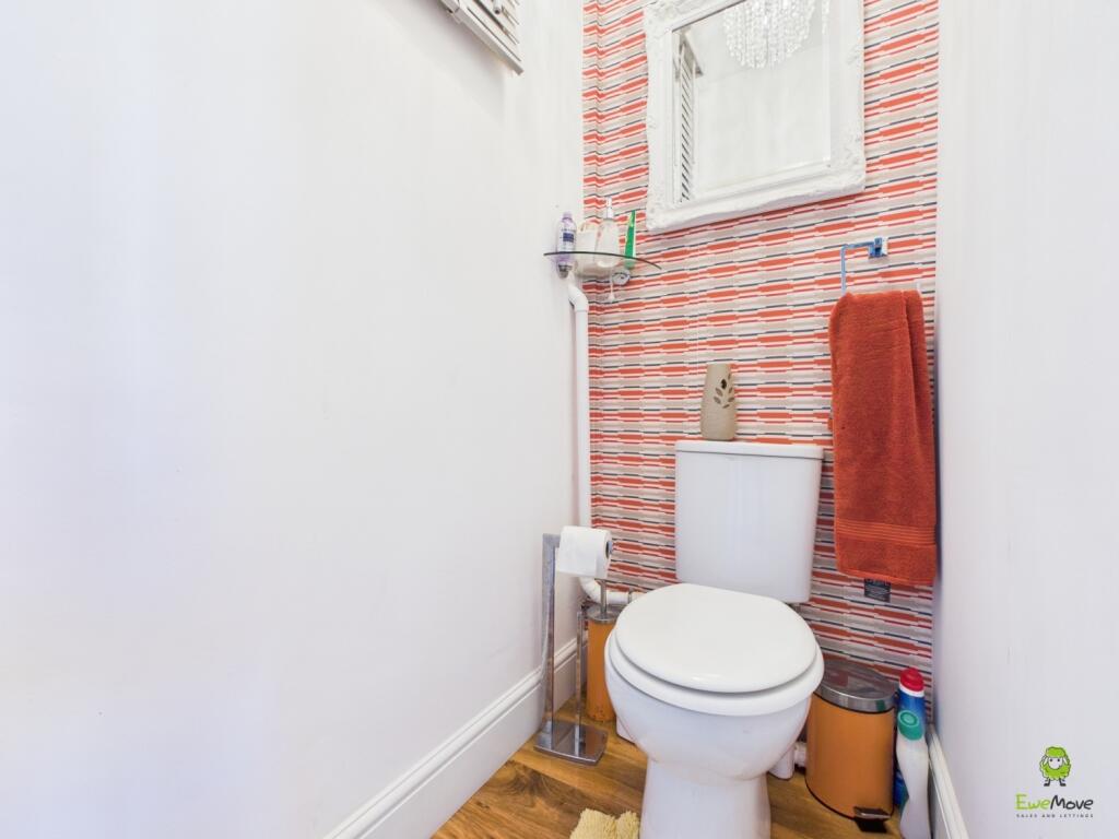 CAM04399G0-PR0038-STILL005