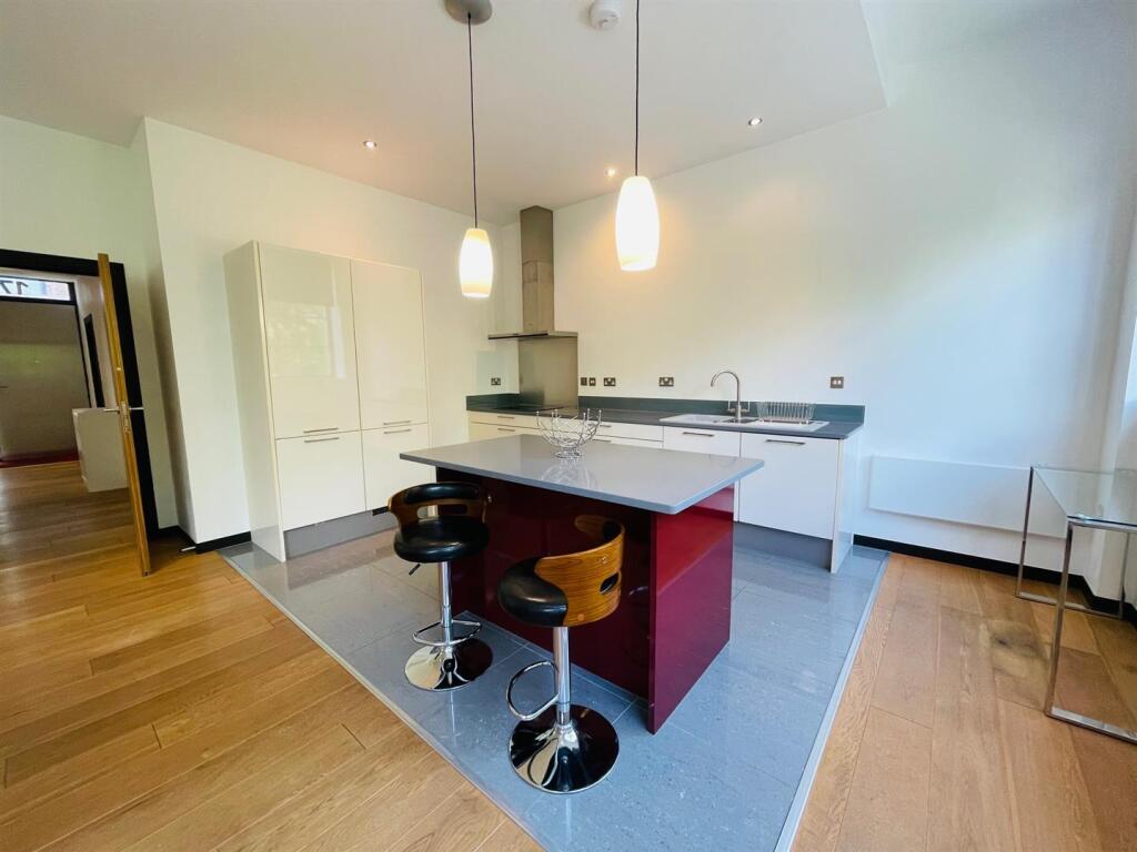 Well appointed kitchen area