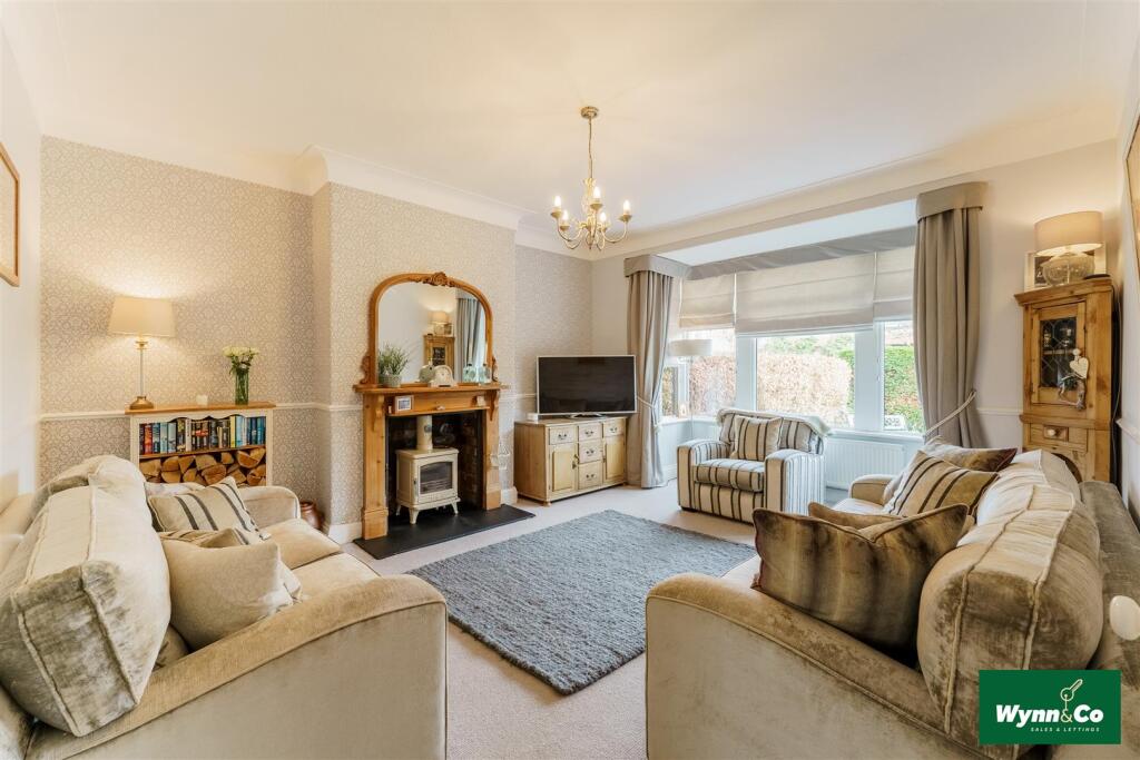 7 SALISBURY AVENUE-1032L.jpg