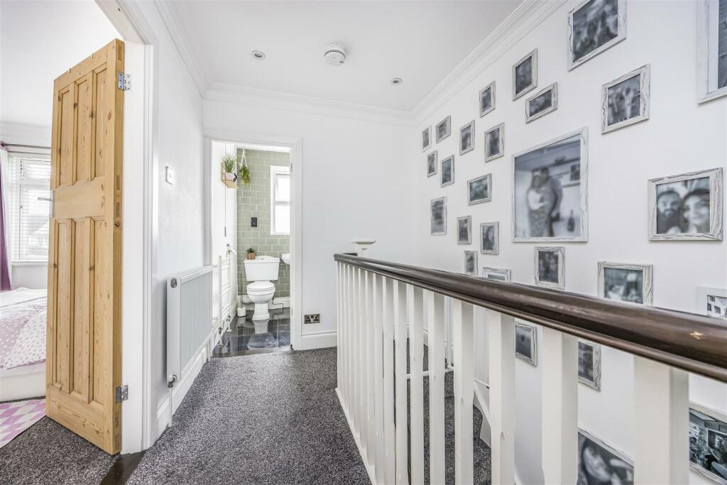 20 Cedar Grove, Baffins-PorticoMarketing-SarahOliv