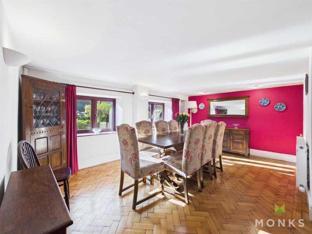 CAM01420G0-PR0609-STILL005.jpg