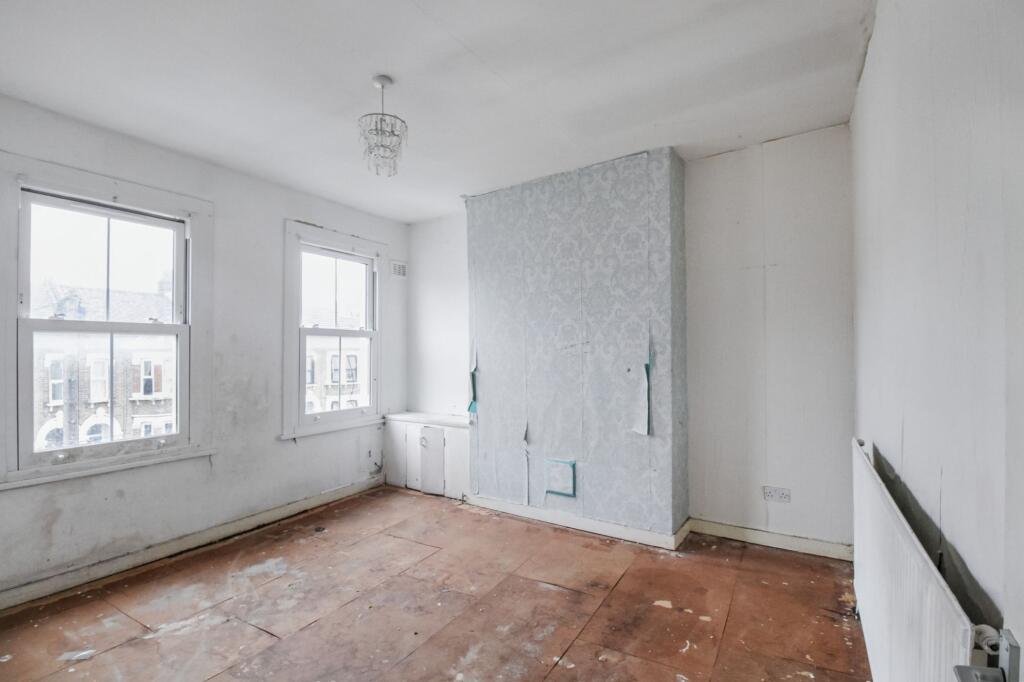 Flat B, 6 Palmerston Road, Forest Gate, London E7 8BH