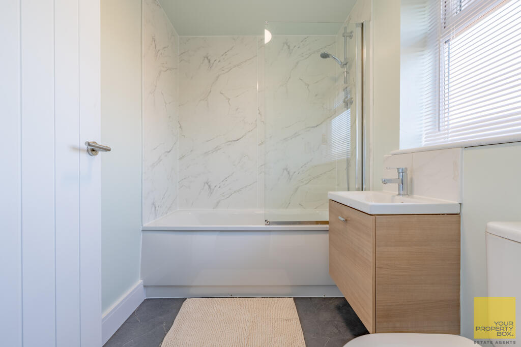 13GreenfordGardens-44