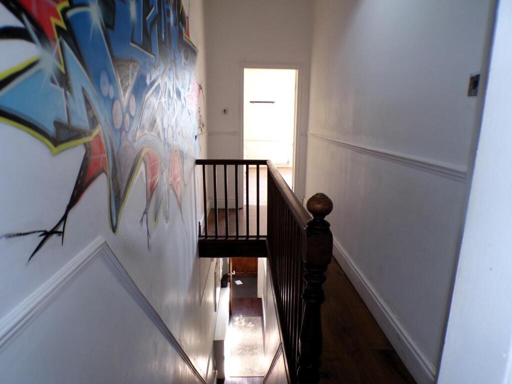 TimsonSt7landing.JPG