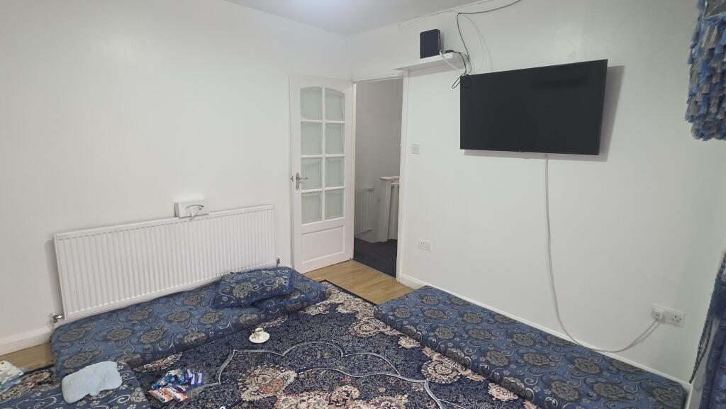 158A, Braemar Avenue, London NW10 0DS