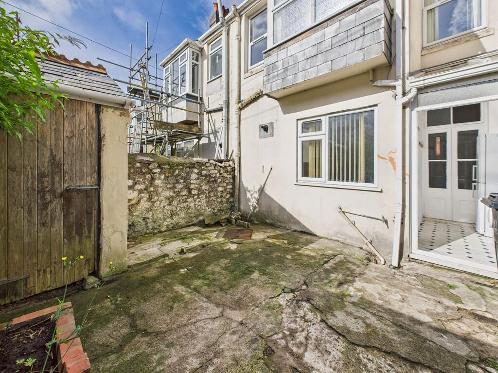 CAM03974G0-PR0204...