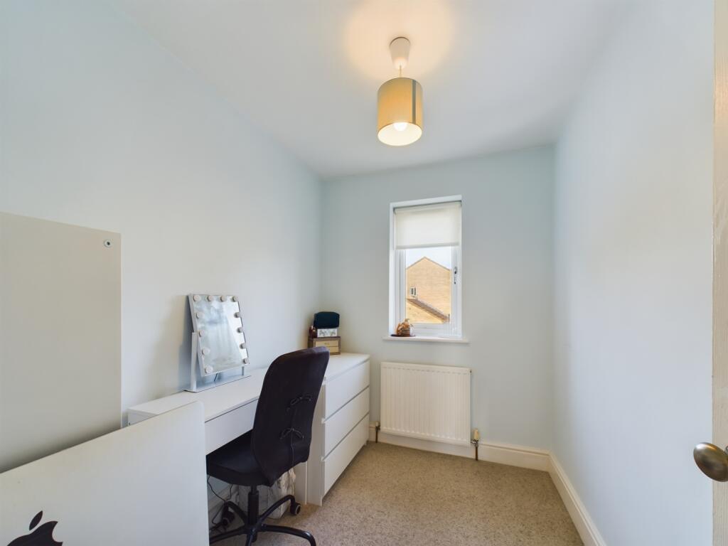 CAM02023G0-PR0077-STILL012