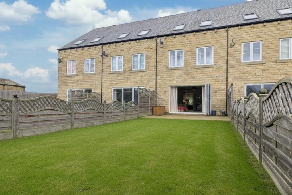 Old fire Sation Mews (1)_inPixio