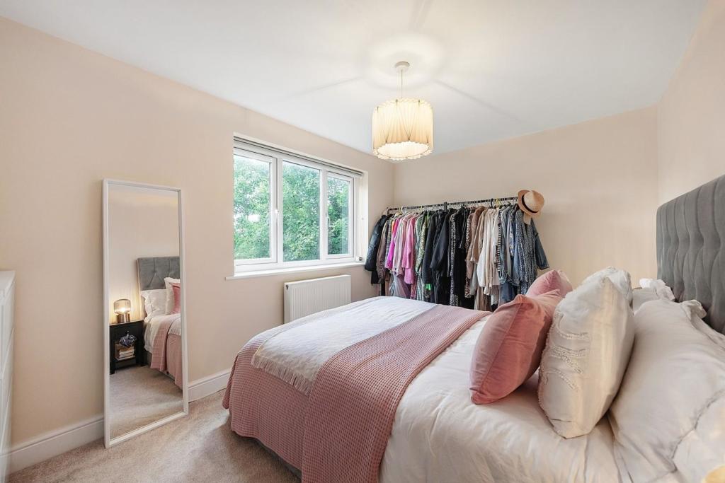Bedroom.jpg