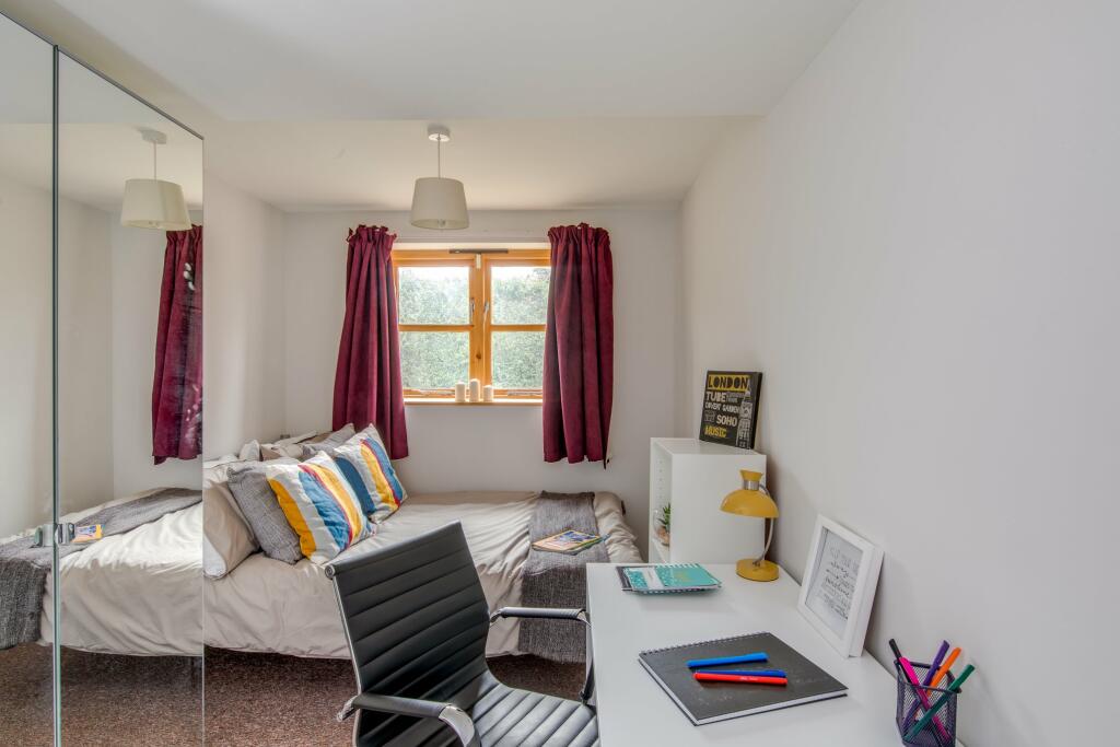 MIDDLETON  COMFORT -