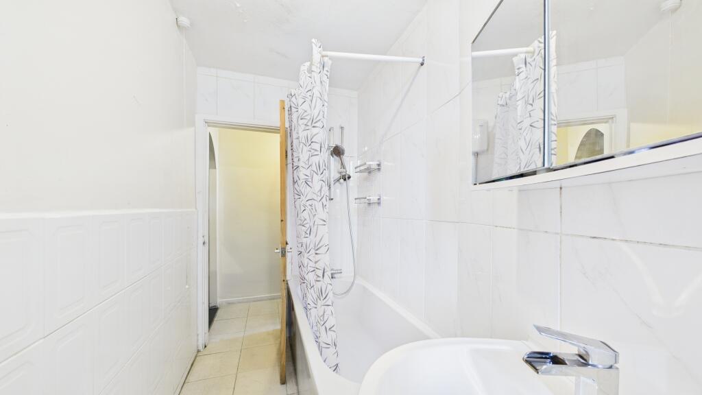 Patterdale Terrace - Bathroom (2)