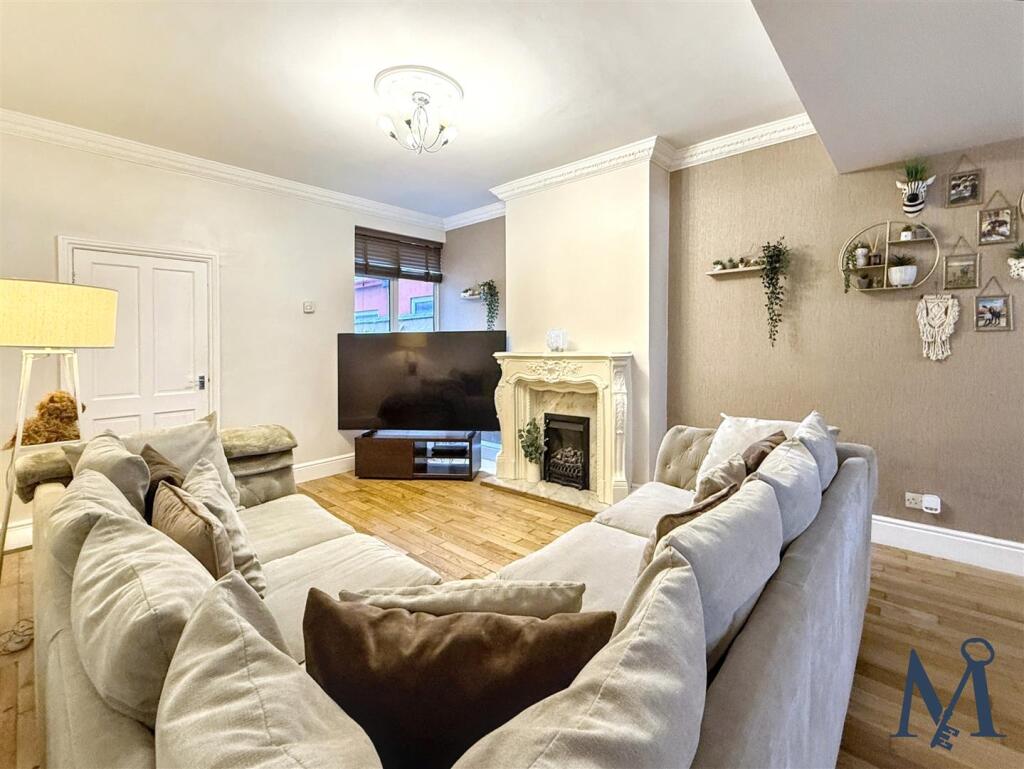 Living Room / Diner