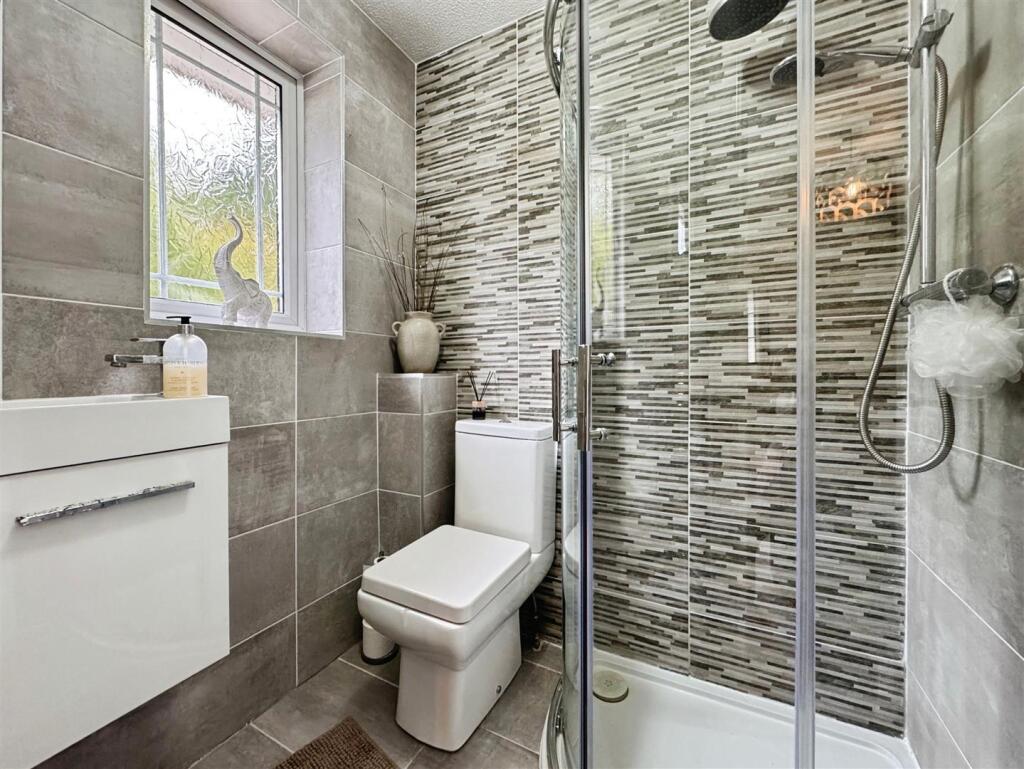 85ddf5cd--4834-9FD4-399F9E45D94B-26642-0000110E3E6