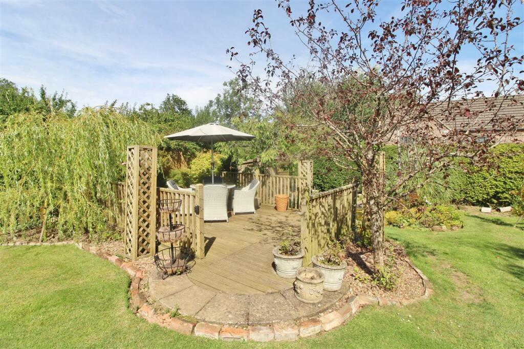 REAR GARDEN -
