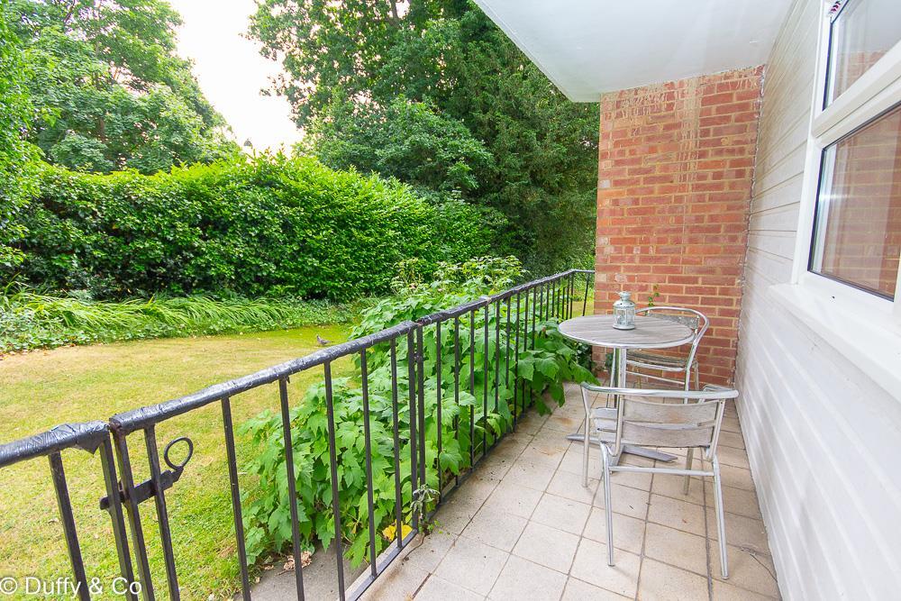 8 Tennyson Ct (10 of 15).jpg