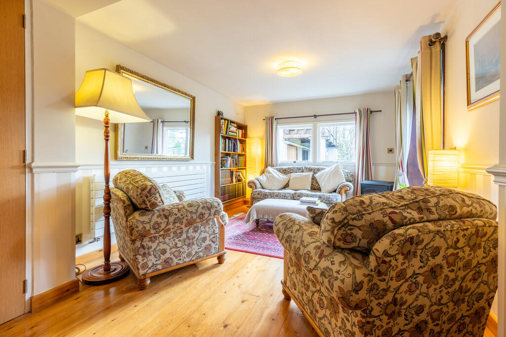 Ground Floor Livi...